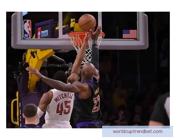 阿特金森盛赞詹姆斯防守能力低估成功限制莫布利