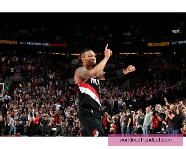 杨瀚森女友与利拉德儿子欢乐互动社媒晒温馨合影瞬间